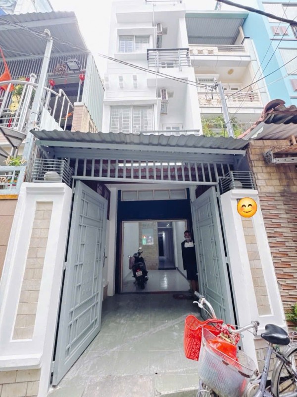 CĂN HỘ DỊCH VỤ CÓ 5 TỶ 

TRUNG TÂM Q4

ĐÃ GIẢM 800 TRIỆU