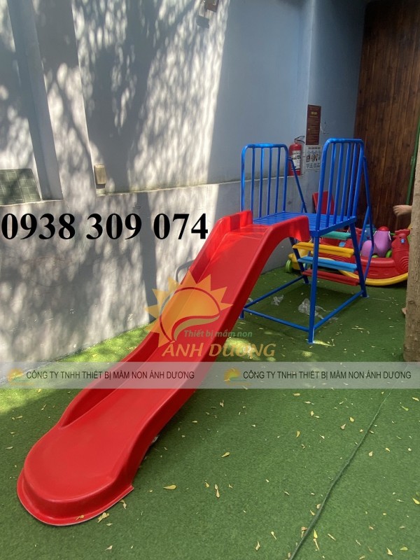 Cầu trượt cho bé ngoài trời, Cầu trượt máng đôi công viên