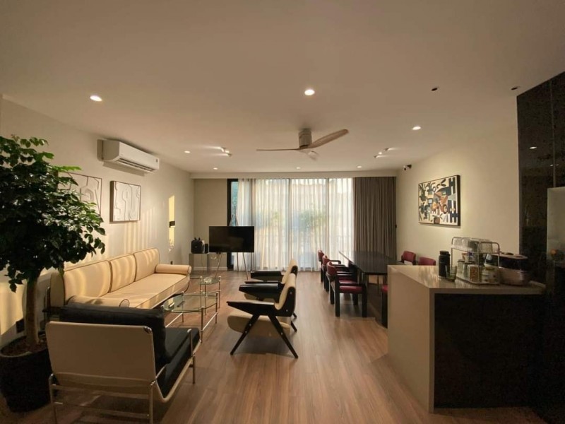 Vip!! Bán Nhà 5 Tầng Mặt Phố Quốc Tử Gíam, Cho Thuê 500 Triệu/Năm, 41m2, Gía 22,5 Tỷ.