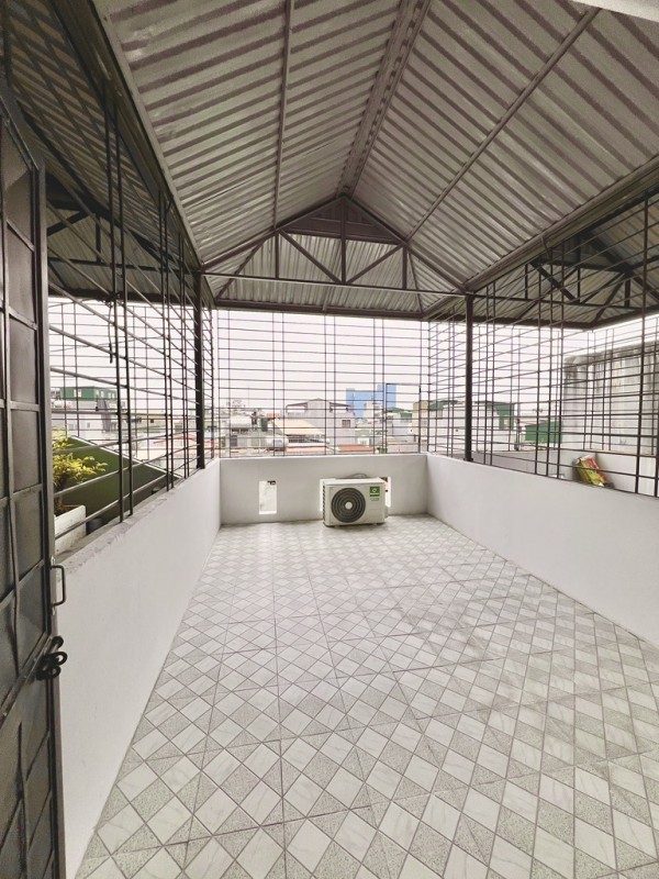 BÁN NHÀ GIA QUẤT LONG BIÊN, NHÀ MỚI-GẦN CHỢ-OTO-32M NHỈNH 5 TỶ