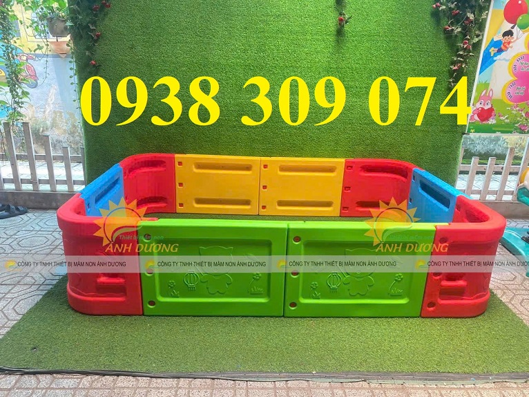 Nhà banh nhựa hình vuông mầm non, nhà banh cầu trượt trẻ em