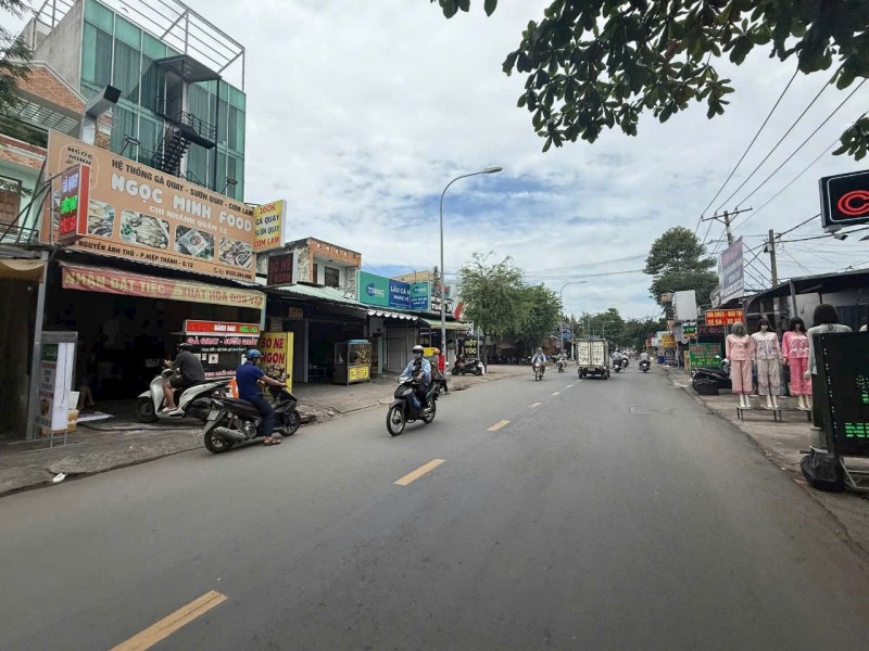 BÁN NHÀ CẤP 4 (7.6x28) MẶT TIỀN NGUYỄN ẢNH THỦ – HIỆP THÀNH, Q12