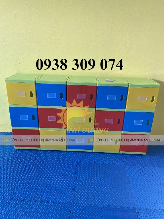 Tủ đựng cặp mầm non, tủ nhựa đựng balo mầm non chia theo ô