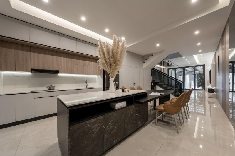 **Bán nhà HXH Bành Văn Trân, phường 7, Tân Bình (4*24) 3 lầu nhà đẹp
