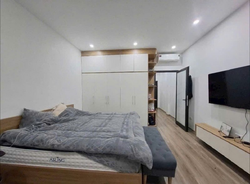 BÁN NHÀ GIA QUẤT LONG BIÊN,NHÀ ĐẸP-Ở LUÔN-NGÕ RỘNG-69M NHỈNH 8 TỶ(TL)