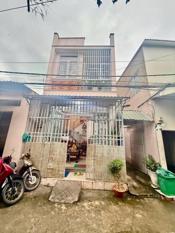 Bán Nhà Đường Song Hành  Quận 12 Ngang 4m8 73m2 2 Tầng 4 Tỷ 450.