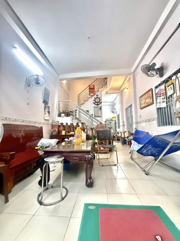 Bán Nhà Đường Song Hành  Quận 12 Ngang 4m8 73m2 2 Tầng 4 Tỷ 450.