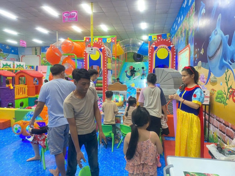 SANG NHƯỢNG GẤP KHU VUI CHƠI TRẺ EM M-TP KIDS – 179/28 LÊ THỊ TRUNG, KP BÌNH PHƯỚC A, P. BÌNH