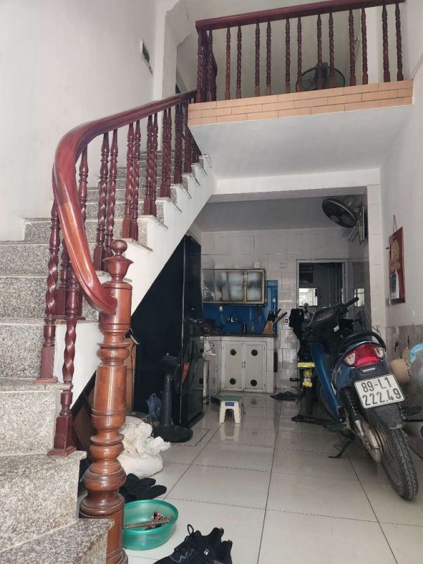 Cho thuê nhà Phố Nguyễn Đức Cảnh, 25m2 x 3.5 tầng, 2 ngủ, 3 wc, 8 Triệu