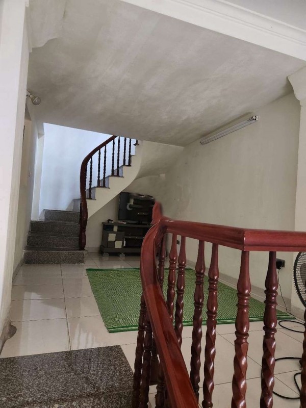 Cho thuê nhà Phố Nguyễn Đức Cảnh, 25m2 x 3.5 tầng, 2 ngủ, 3 wc, 8 Triệu