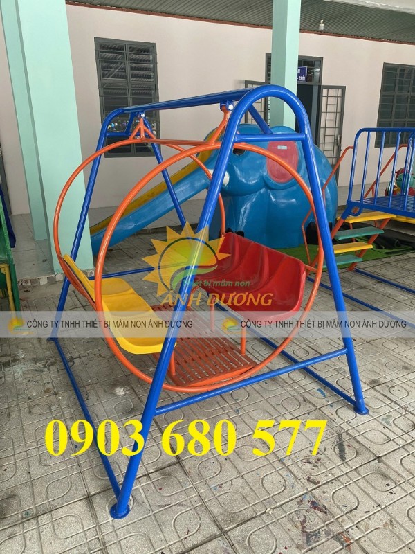 Xích đu ngoài trời dành cho trẻ em mầm non