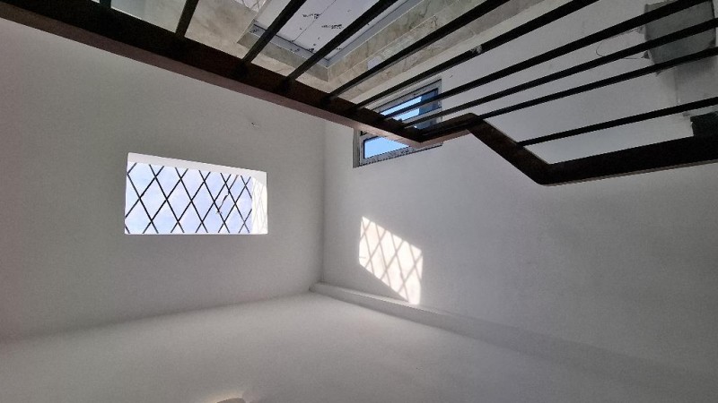 Bán đất tặng nhà Nguyễn Sơn- oto tránh- sát phố Dân trí tuyêt vời 65m 18,x tỷ(thương lượng)