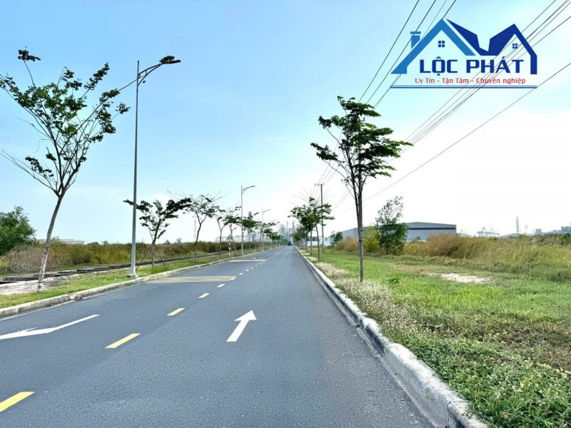 Bán đất SKK 2,5ha KCN Phú Mỹ, Bà Rịa Vũng Tàu, 139$/m2