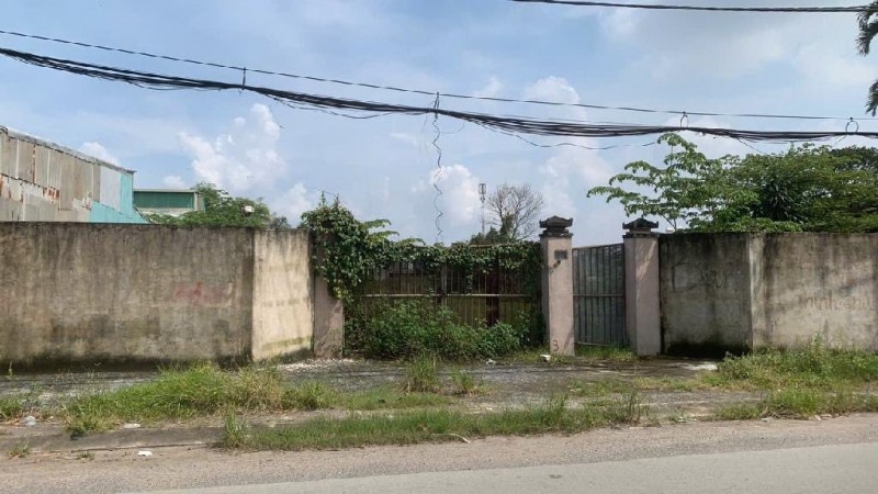 Lô ĐẤT Mặt tiền đường 20m TÂN THỚI NHÌ, Hóc Môn, Diện tích 2.300m2 (20 x 115), gần Chợ Hóc Môn.