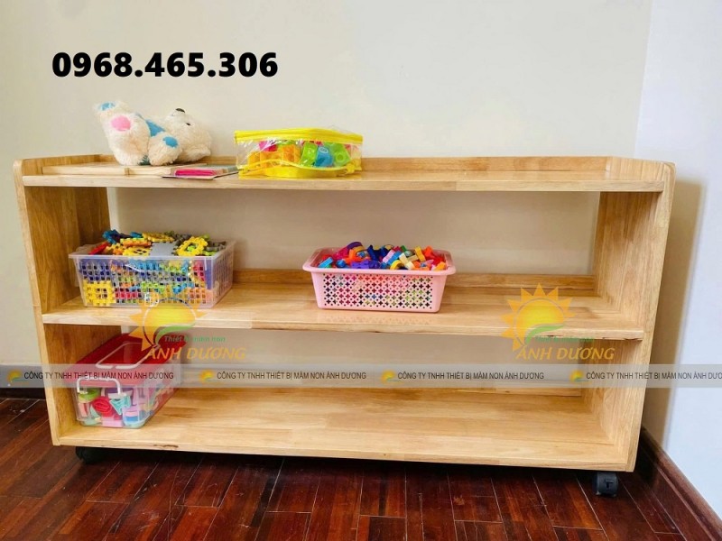 Kệ montessorie mầm non, kệ gỗ cao su mầm non