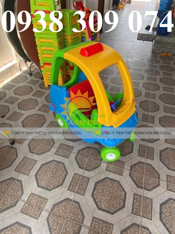 Xe chòi chân ô tô 4 bánh, xe chòi chân ô tô trẻ em mầm non