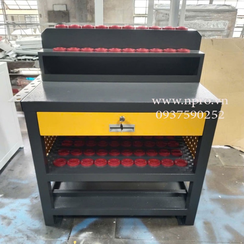 Kệ để giao tiện BT30 KT: W800xD530xH1060mm Kệ để giao tiện BT30 KT: W800xD530xH1060mm, Xe để giao ti