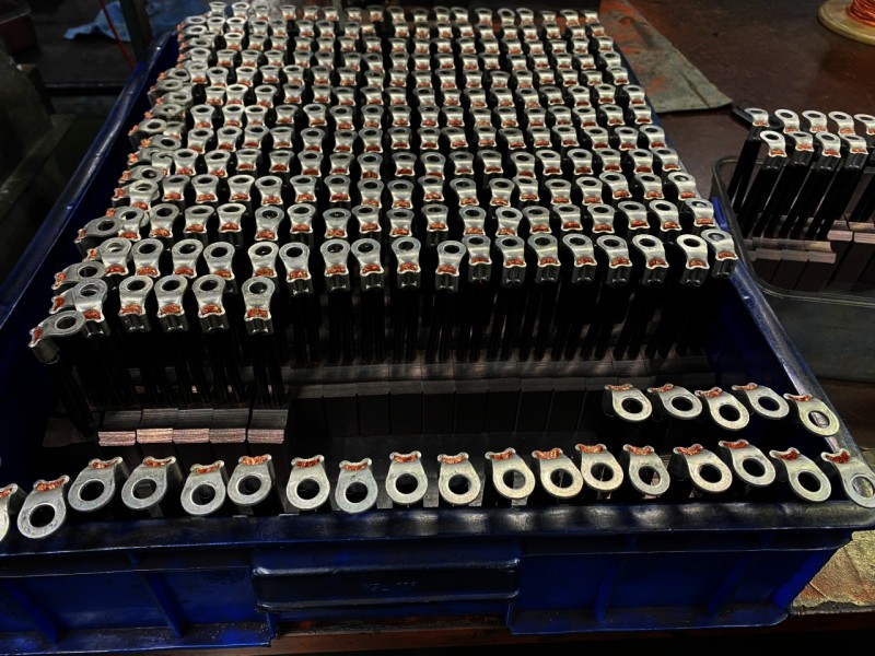 Chuyên gia tư vấn và cung cấp các loại chổi than chất lượng cho động cơ , vành trượt