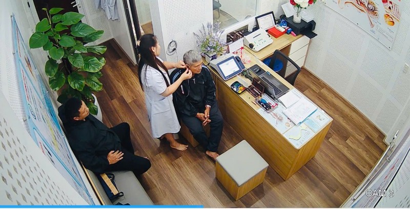 Nghe rõ trở lại với máy trợ thính tại Tâm An Thái Bình