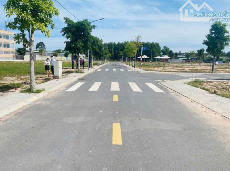 Tránh Xa Khói Bụi Thành Phố-Đất Nền Thoáng Mát Nằm Cạnh Sân Bay Long Thành 5km- 12tr/m2