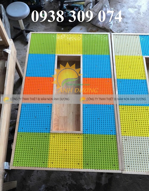 Bàn chơi lego trẻ em , bàn lego khu vui chơi