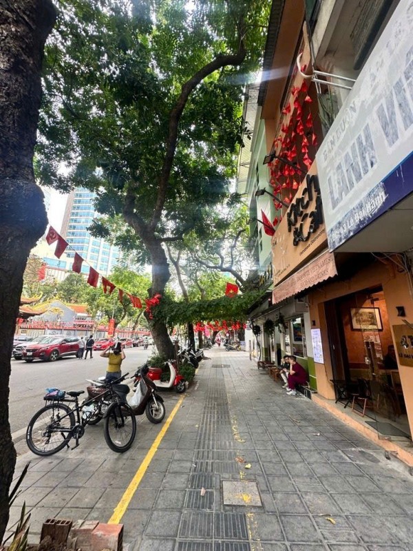 Siêu hiếm mặt phố lê đại hành bán 45M tặng nhà 1 mặt phố 1 mặt ngõ hai bà trưng