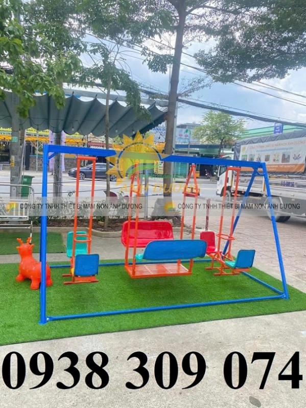 Xích đu sắt mầm non, xích đu trẻ em ngoài trời giá rẻ