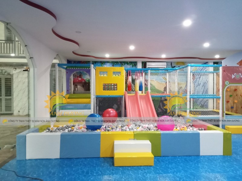 Khung nhà bóng mềm bọc da trẻ em, khung quây nhà banh hạt sứ trẻ em