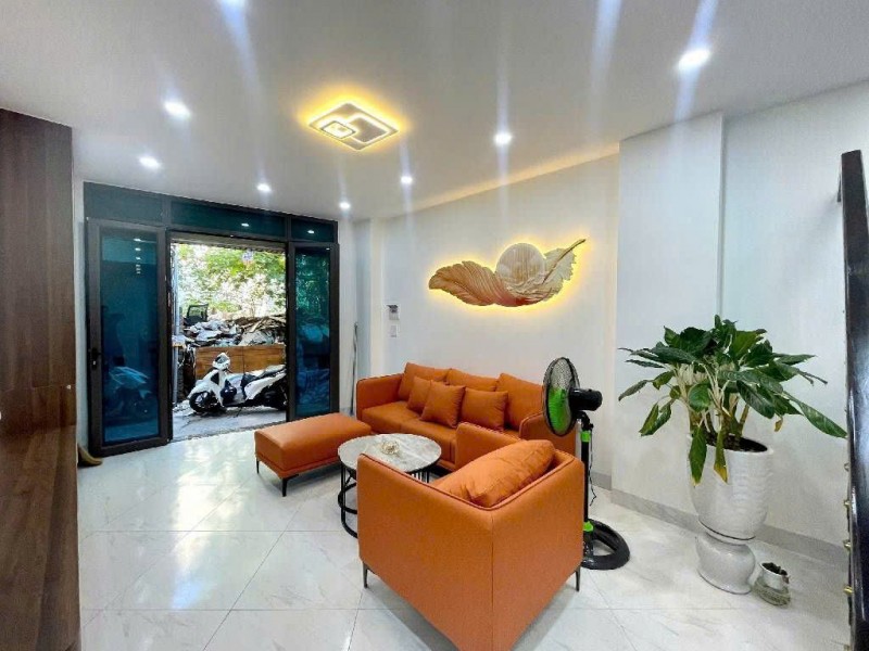 Nhà xây mới chỉ 2x, oto đỗ cửa