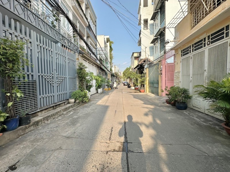 ‼️ Gần chợ Bà Chiểu – Hẻm ô tô tránh, thông – 3 tầng 90m2 chỉ hơn 13 tỷ (tl)