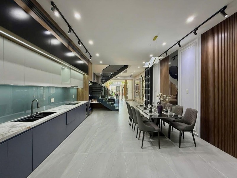 **Bán nhà hxh đường Phan Văn Sửu, phường 13 Tân Bình; 4*20m, 4 tầng