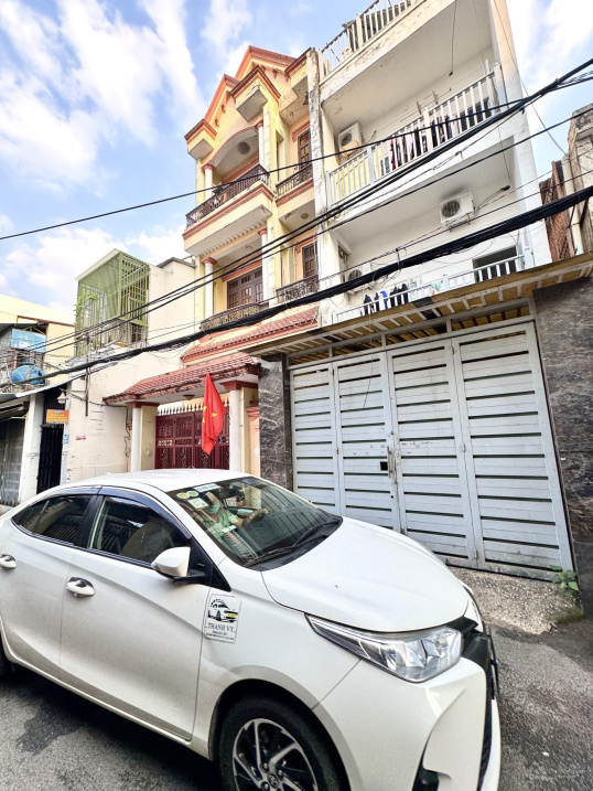 Chính chủ bán nhà 5 x 15m, 3 tầng, đường Nguyễn Văn Công. P.3,GV, giá chỉ 7.5 tỷ, phù hợp ở ngay