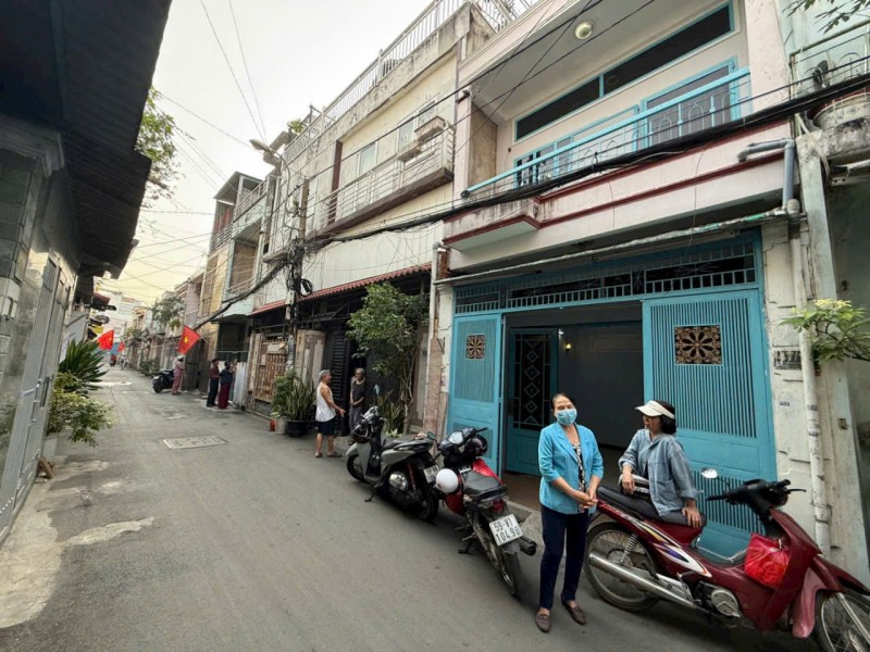 Chính chủ bán nhà 4 x 11m, 2 tầng, hẻm ô tô thông, ở đường Nguyễn Tư Giarn, Phướng 12, Gò vấp, giá