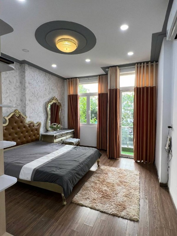 Bán nhà 4 tầng HXH đường Nguyễn Văn Quá 115m2(5*23) vào ở ngay sát GALAXY chỉ 6 tỷ