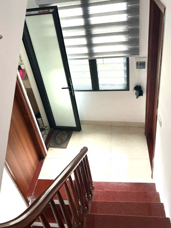 Bán nhà Liên Mạc lô góc, ô tô tránh – ô tô vào nhà, 4p ngủ, hơn 6 tỷ.