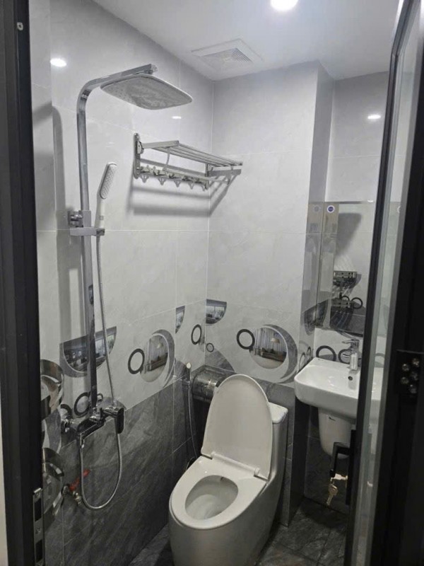 BÁN TÒA NHÀ CĂN HỘ DV LƯƠNG THẾ VINH - 96M2 - 5 TẦNG – GIÁ ĐẦU TƯ 200 TR/M