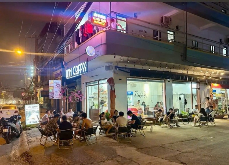 SANG QUÁN CAFE CĂN GÓC CÓ GÁC Ở LẠI