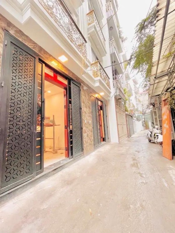 PHỐ NGUYỄN VĂN CỪ 45M2, 5T, Ô TÔ ĐỖ CỔNG, NGÕ THÔNG, GIÁ CHỈ 11.X TỶ