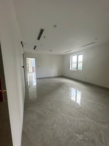 Cho thuê văn phòng tại Trần Hưng Đạo , cạnh Monarchy , gần cầu Rồng, cầu Sông Hàn , 98m2, giá tốt