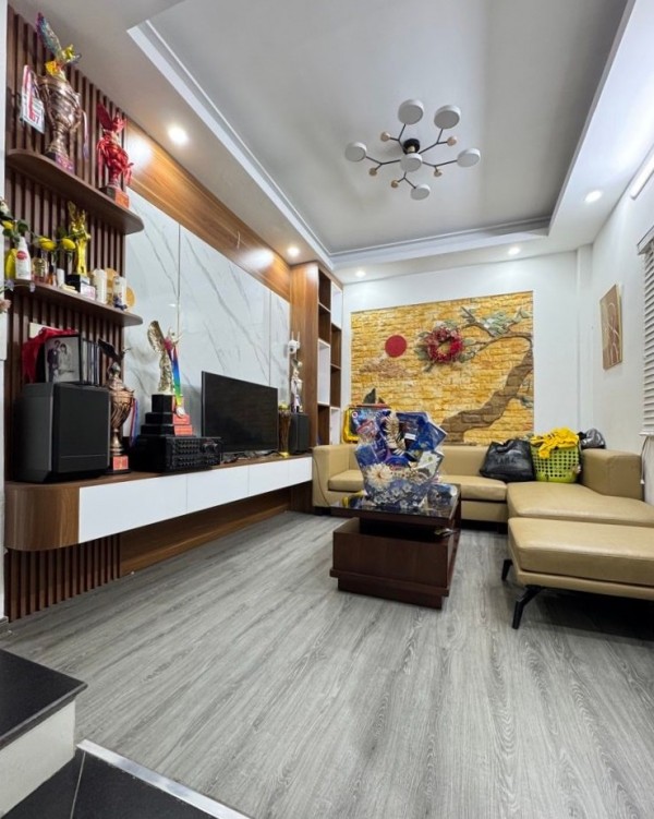 Bán nhà Kim Giang, Hoàng Mai, Ô tô, Kinh doanh, 3 thoáng, 37m2, 8.6 tỷ(CTL)