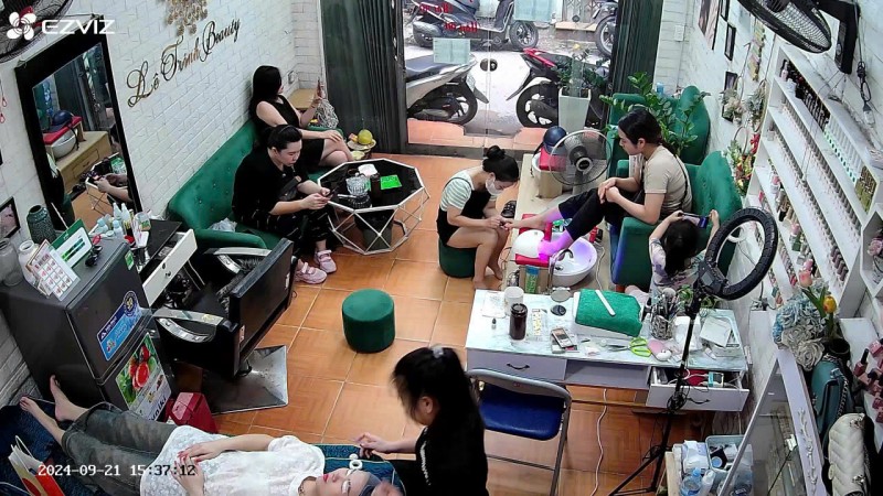 QUẬN ĐỐNG ĐA SANG NHƯỢNG TIỆM MÓNG MI GỘI GÍA CHỈ 1XTR