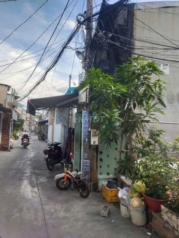 NHÀ ĐẸP – GIÁ TỐT  – CHÍNH CHỦ CẦN BÁN tại Đường Lê Văn Khương, Xã Đông Thạnh, Huyện Hóc Môn