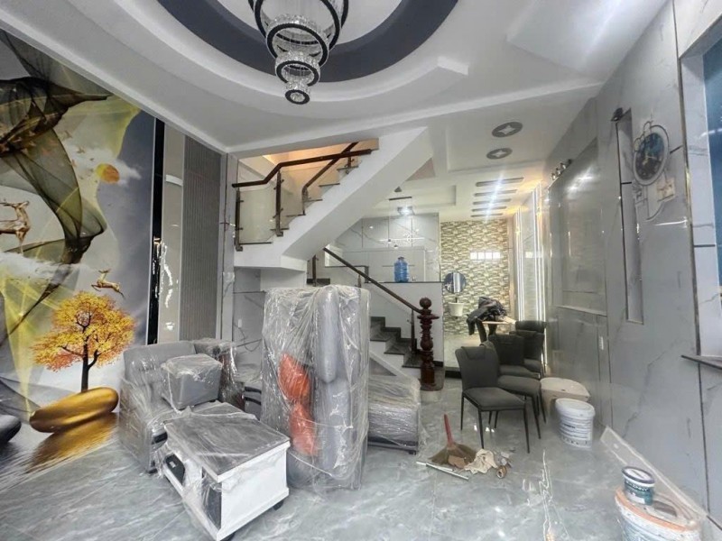 HÀNG HIẾM - NHÀ ĐẸP HẺM KINH DOANH THÔNG TRƯƠNG THỊ HOA - Q12-NGANG ĐỈNH 5m - 4 TẦNG KIÊN CỐ - FULL