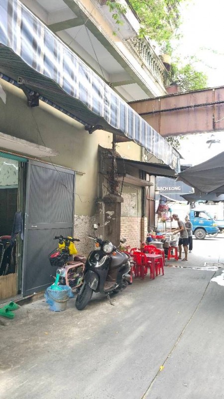 CĂN GÓC MẶT TIỀN TRẦN PHÚ KINH DOANH SẦM UẤT Q5 VỊ TRÍ ĐẮC ĐỊA GÍA TỐT