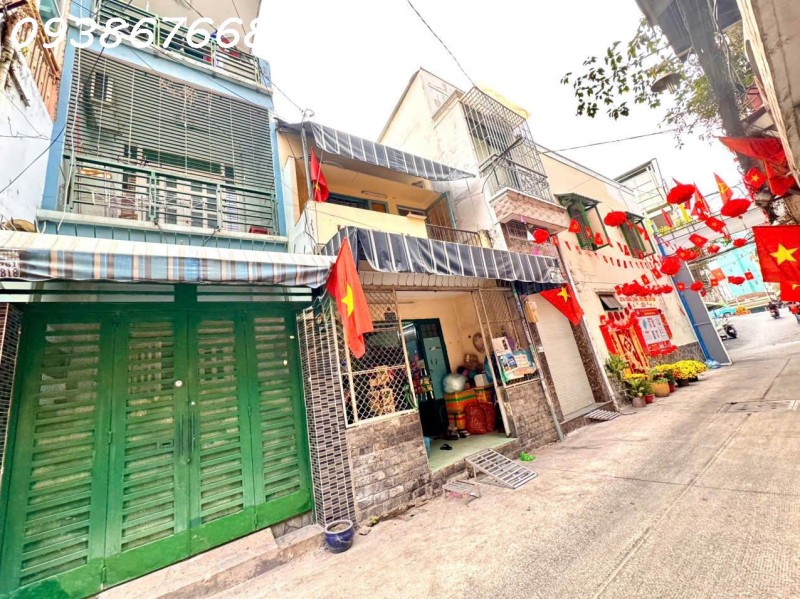 BÁN NHÀ 3 TẦNG MẶT TIỀN HẺM XE TẢI Đ.HAI BÀ TRƯNG, QUẬN 3 - DT 64M2 - NHÀ 2 MT TRƯỚC SAU THOÁNG-