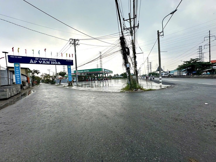 ĐẤT CHÍNH CHỦ - MẶT TIỀN Tại Ấp 3 Xã Nhựt Chánh, Huyện Bến Lức, Tỉnh Long An