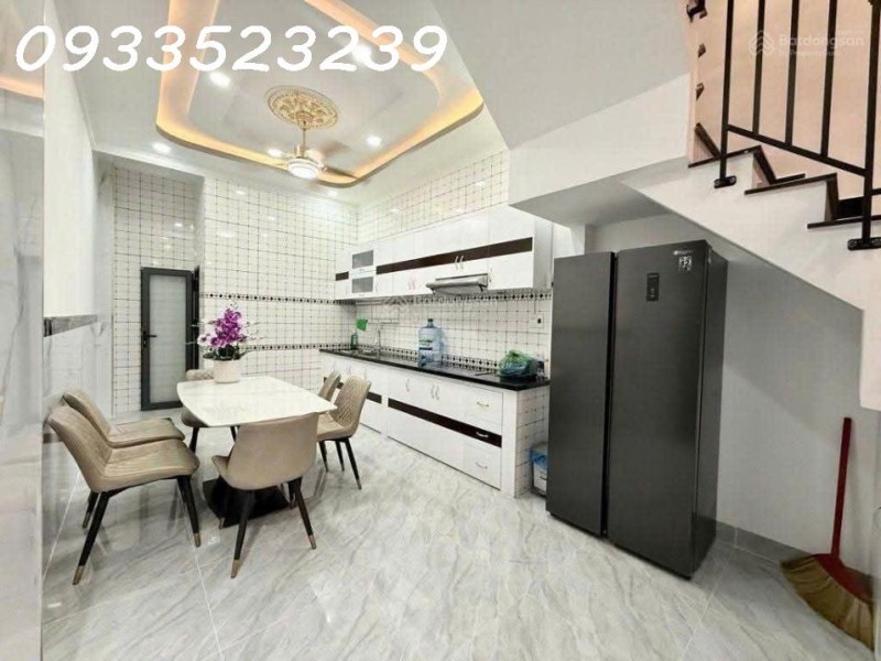 Siêu phẩm mới nhú, ngay ĐH CN 4 Quận Gò Vấp. 4 tầng giá 8.68 tỷ