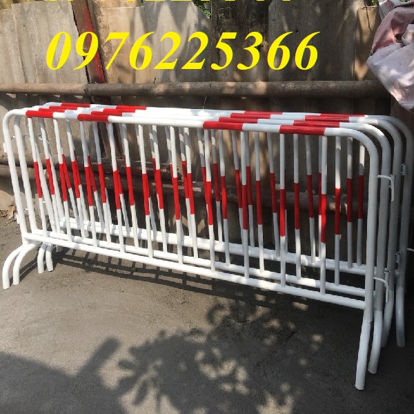 Sản xuất gia công hàng rào sắt di động