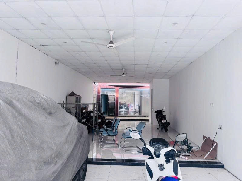 Bán nhà Mặt tiền Nguyễn Xí - gần ĐInh Bộ Linh, 400m là VinCom, 6,3x48m, 3 Tầng , 49,9 tỷ.