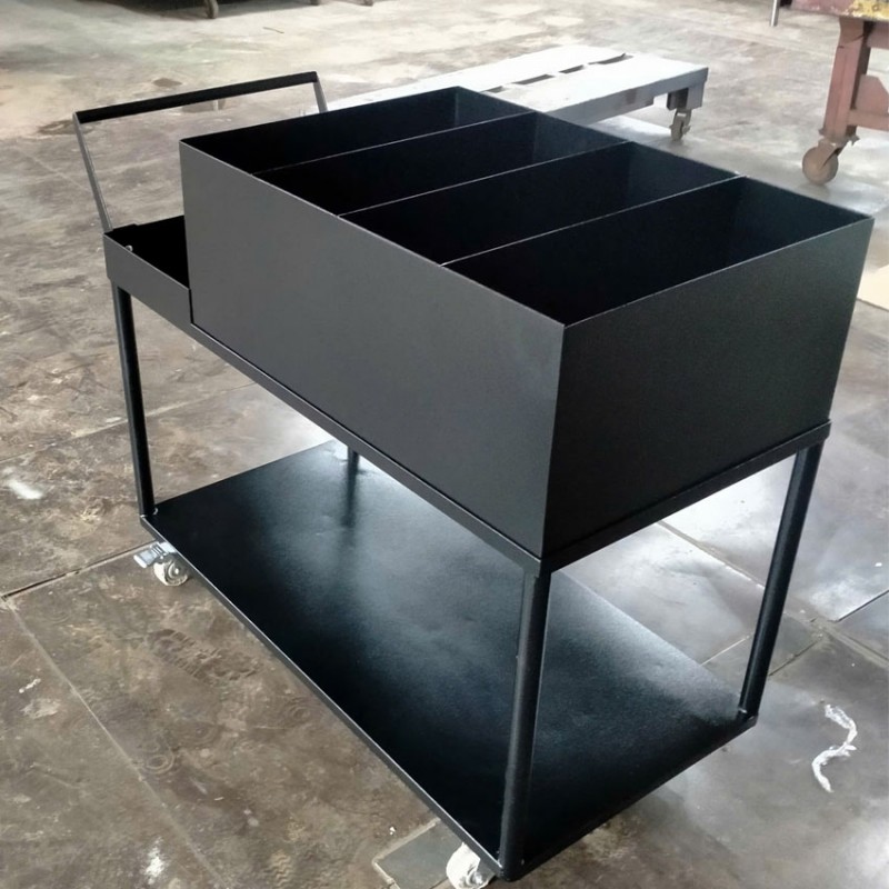 Xe đẩy 2 tầng KT: W550xD1100xH650 Xe đẩy 2 tầng KT: W550xD1100xH650,  có bánh xe tiện di chuyển. Đây